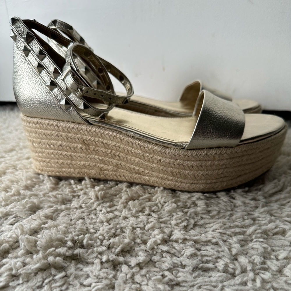 Marc Fisher Wedges